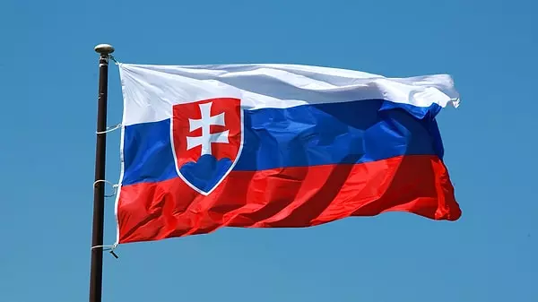 Avropa Slovakiyanı boykot edir