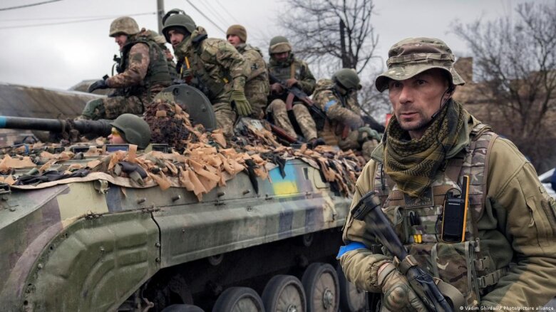 Ukrayna ordusunda canlı qüvvə çatışmır