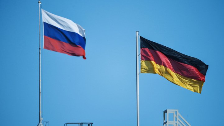 Almaniyada Rusiya simvollarının nümayişi qadağan edilib  
