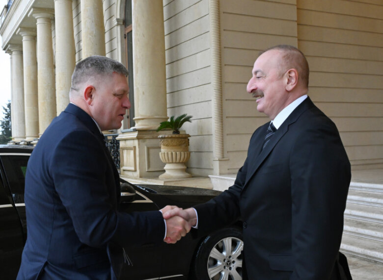 Azərbaycan prezidenti ilə Slovakiyanın baş nazirinin təkbətək görüşü keçirilir  - Fotolar