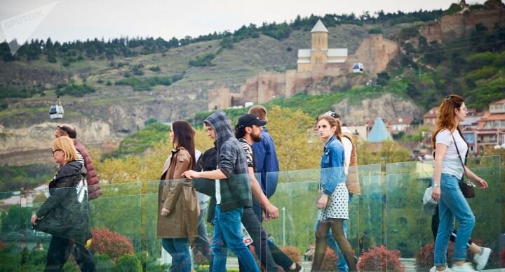 Tbilisi turistlərdən tibbi sığorta tələb edəcək  