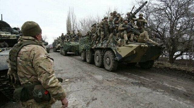 Ukrayna ordusu döyüş aparmadan geri çəkilib  
