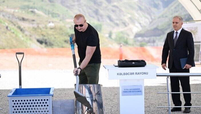 Prezident və birinci xanım Kəlbəcərə gediblər - (Yenilənir+)