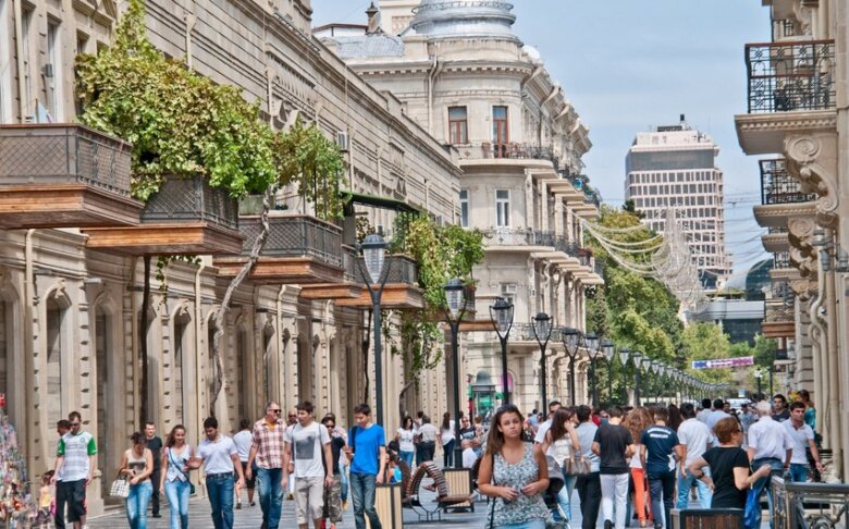 Azərbaycanda əhalinin sayı artıb