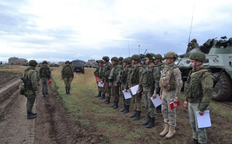 Rusiyanın Ermənistandakı hərbçiləri təlim keçir