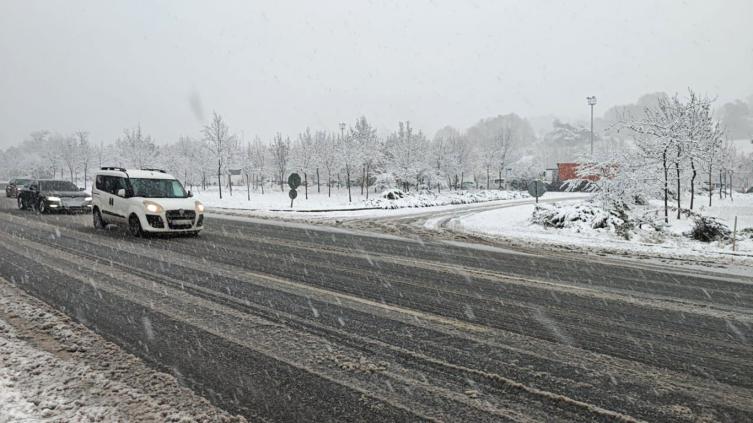 Bakıya yağış, rayonlara qar yağacaq