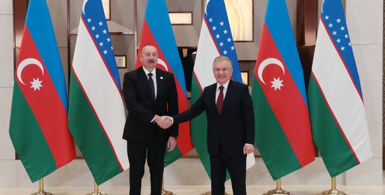 Şavkat Mirziyoyev İlham Əliyevə zəng edib