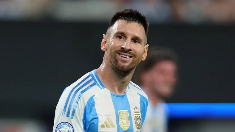 Lionel Messi komanda yoldaşları ilə Bakıya gəlib - (Video)