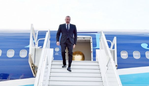 İlham Əliyev Azərbaycana dönüb