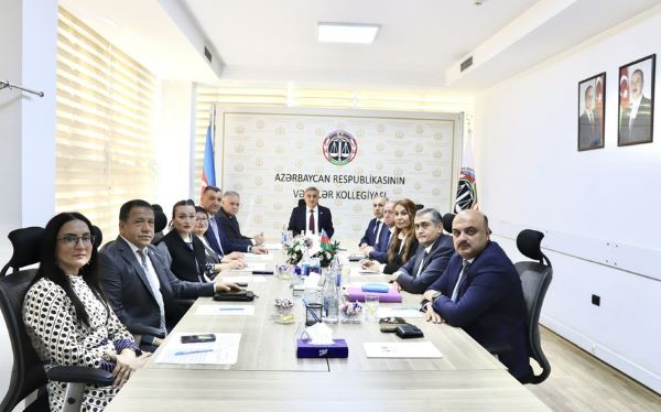 Bir vəkilin fəaliyyəti dayandırılıb, beş vəkilə töhmət verilib