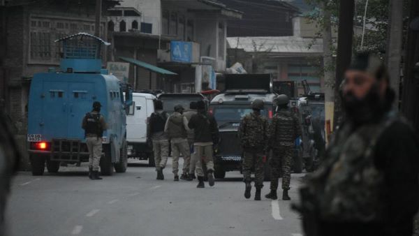 Pakistan və Əfqanıstan arasında hərbi toqquşma başlayıb