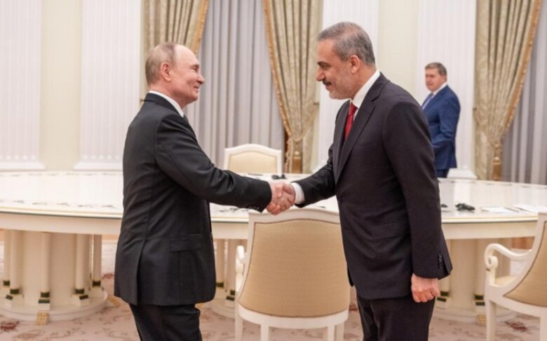 Putinlə Fidan arasında görüş olub