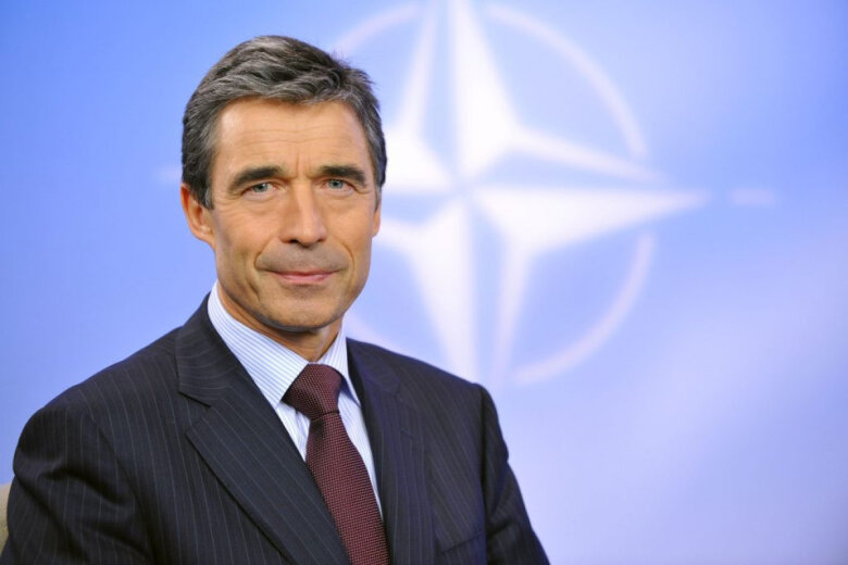 NATO-nun keçmiş baş katibi Trampı biabır edib