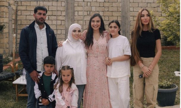 Leyla Əliyeva və Arzu Əliyeva Xızıda “Gənc arıçı” layihəsinin iştirakçısı ilə görüşüb