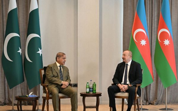 İlham Əliyevlə Şahbaz Şərif arasında telefon danışığı olub
