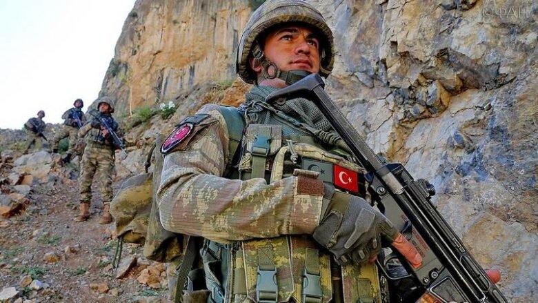 Türk ordusu PKK-nın silah-sursat mağarasını məhv edib