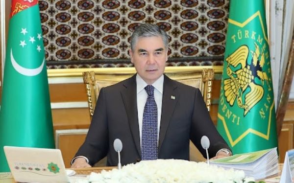 Qurbanqulu Berdiməhəmmədov Fəxri xiyabanı ziyarət edib