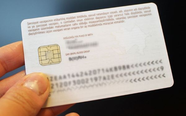 Deputatlar şəxsiyyət vəsiqəsi haqqında dəyişikliyi təsdiqləyib