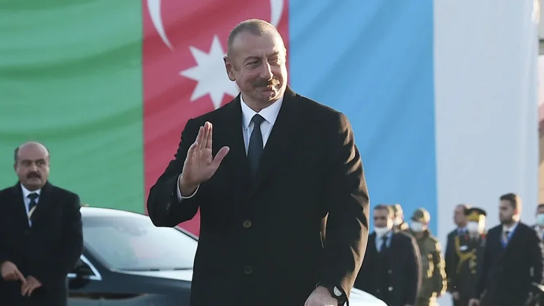 Prezidentin fəaliyyəti ilə bağlı sorğu keçirilib