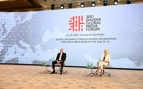 Əliyev ukraynalı məşhur jurnalistə tövsiyə verdi: "Heç vaxt işğalla barışmayın"