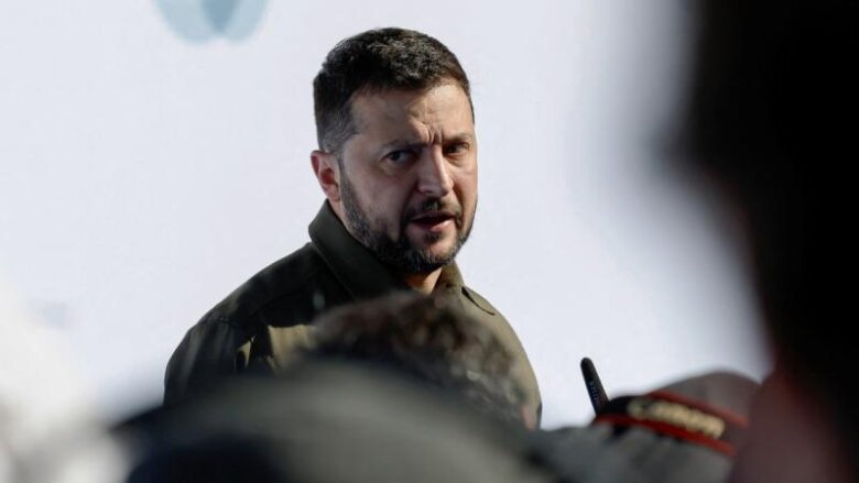 Zelenski: "Cəbhə xətti boyunca çətin istiqamətlərdə uğurlar əldə edirik"