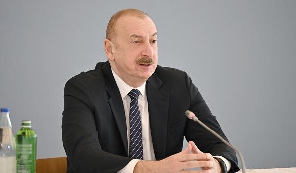 İlham Əliyev Ağ evə gəlib
