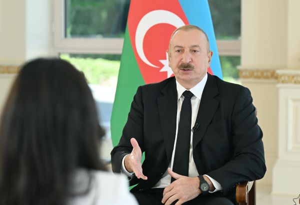 İlham Əliyev: "Azərbaycan torpağında bir nəfər də rus əsgəri yoxdur"