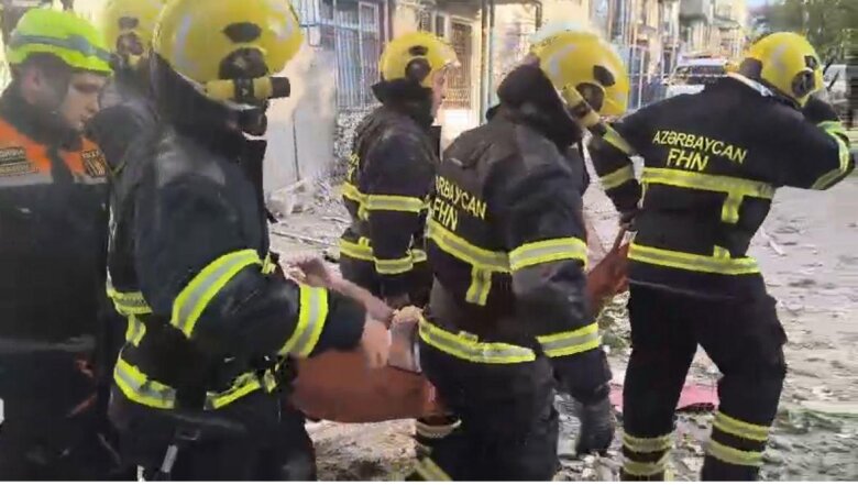 Bakıda beşmərtəbəli yaşayış binasında partlayış olub