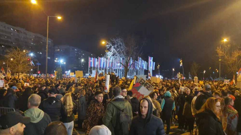 Serbiyada etiraz aksiyalarında 64 mülki şəxs, 16 polis yaralanıb