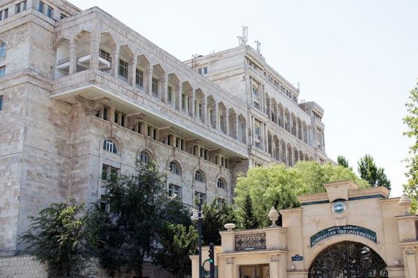 Tibb Universitetində şübhəli tender -Şamaxıda yerləşən MMC necə qalib olub?