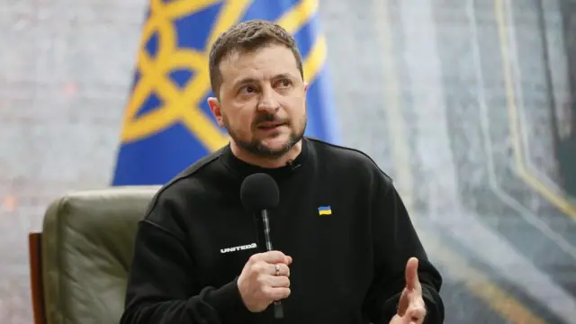 Zelenski Tramp və Putinin masasında özünə yer axtarır