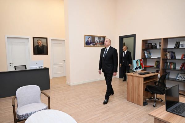 İlham Əliyev Yaradıcılıq Evinin açılışında iştirak edib