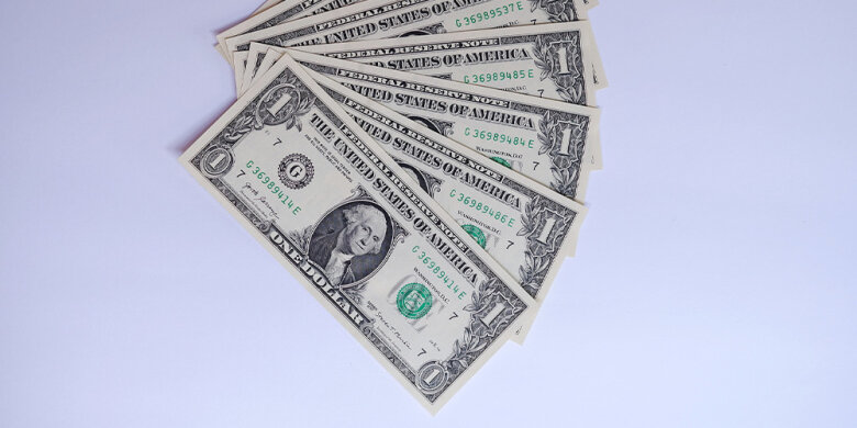 FED-in yeni faiz qərarı fonunda dollar bahalaşıb