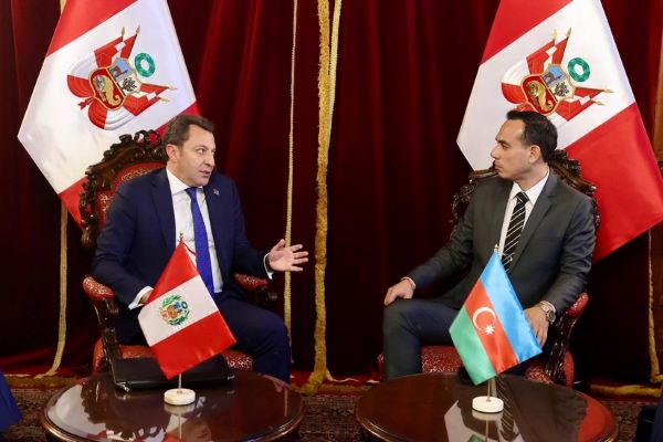 Elnur Məmmədov Peru XİN başçısı ilə görüşüb