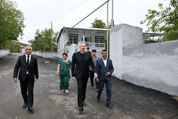 İlham Əliyev Xocalı rayonunun Badara kəndində olub