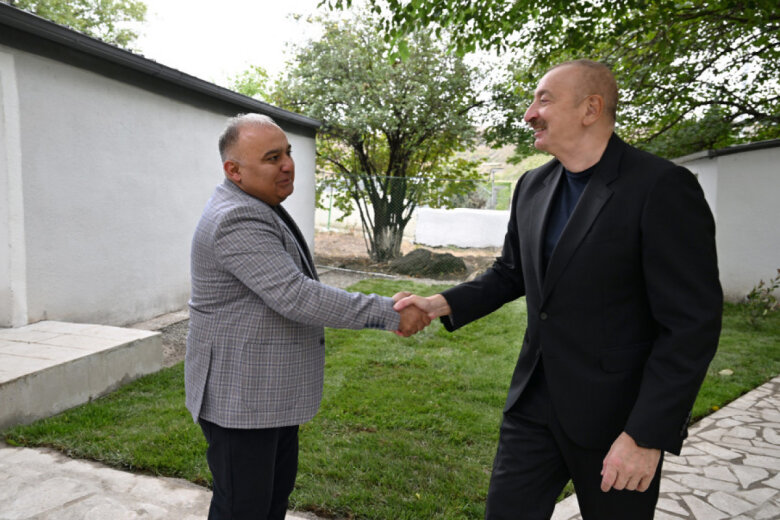 Prezident Şuşakənddə görülən işlərlə tanış olub