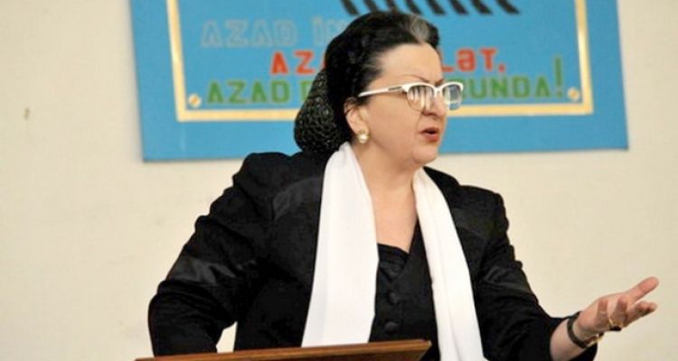 Lalə Şövkət: "Belə siyasətdən danışmağı rəva bilmirəm"