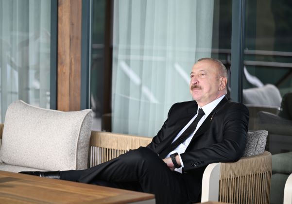 İlham Əliyevin ilk dəfə Azərbaycan Prezidenti seçilməsindən 22 il ötür