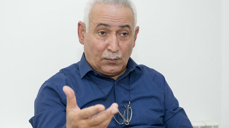 AYB məhkəmədə şairə qalib gəlib