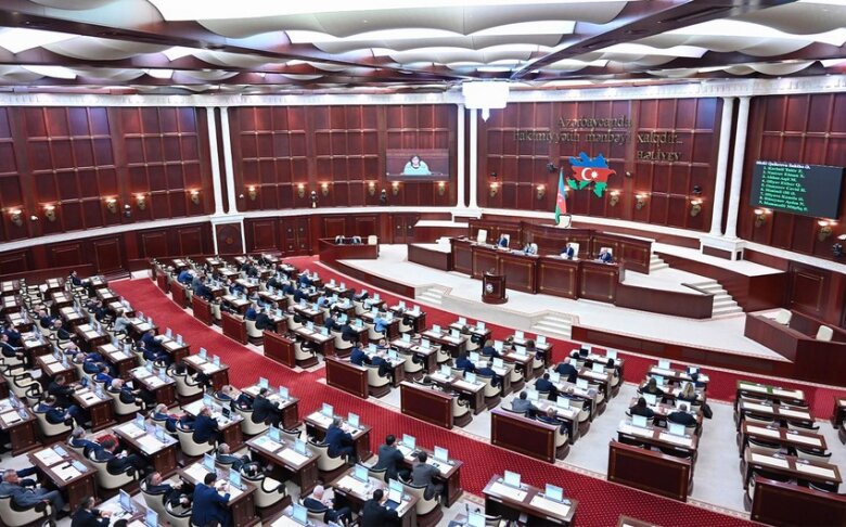 Vəkillər Kollegiyasının sədri ilə bağlı məhdudiyyət ləğv olunur