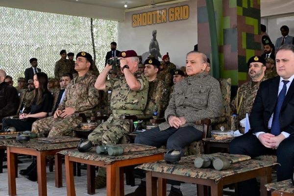 Nazir Vüqar Mustafayev Pakistanda hərbi təlimi izləyib