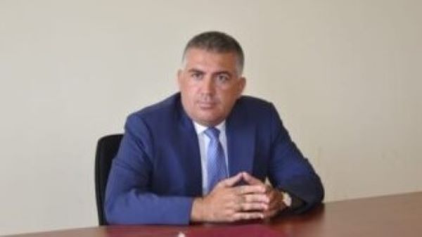 İcra başçısı ilə sahibklar arasında pul davası - Rayon rəhbəri məhkəmə üz tutub