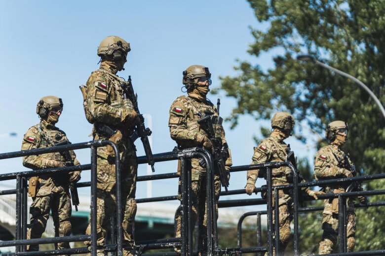 Polşa təxribatlara qarşı tədbirləri gücləndirir