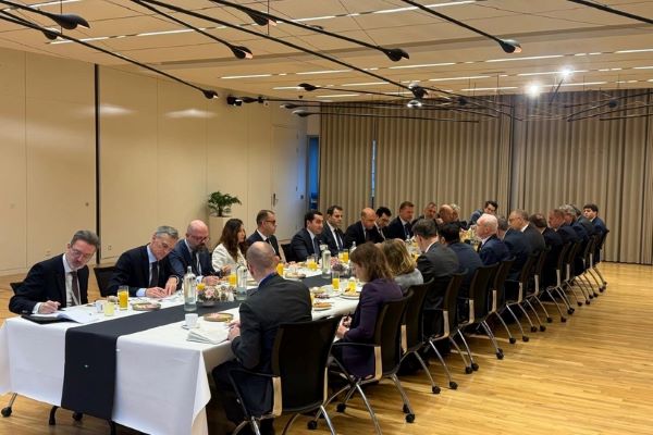 Hikmət Hacıyev Brüsseldə NATO-ya üzv ölkələrin səfirləri ilə görüşüb