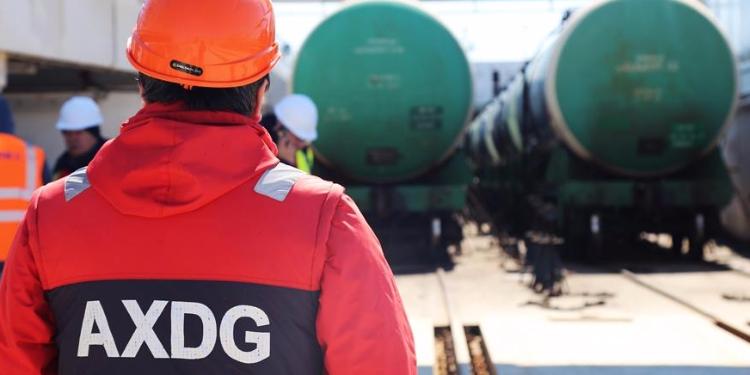 Qazaxıstandan qaçaqmalçılıq yolu ilə 30 min ton yanacaq çıxarılıb