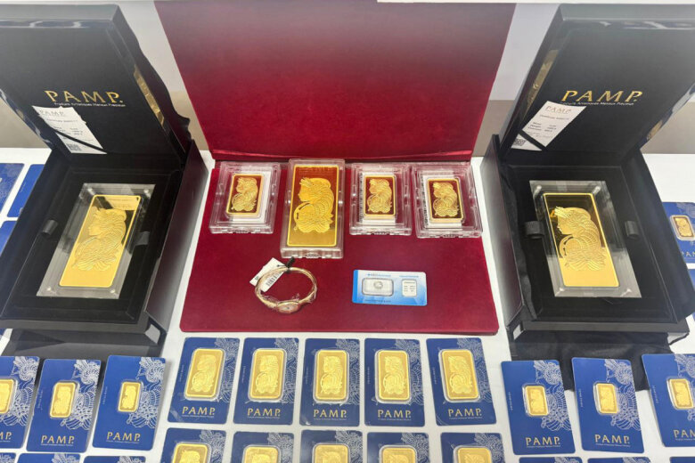 Ölkəmizə qanunsuz yolla 2 milyon 440 min manatlıq qızıl məmulatlar gətirmək istəyiblər