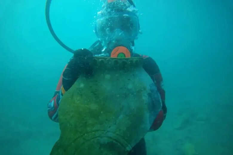 Gölün dibində qədim müsəlman nekropolu tapılıb