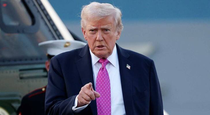 Tramp Venesuelanın hava məkanını bağlı elan edib