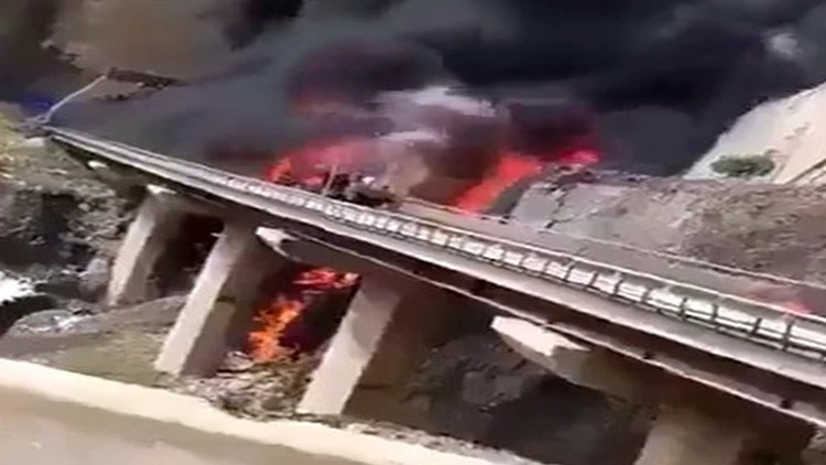 Ümrə yolunda qəza: Səudiyyə Ərəbistanında 45 nəfər ölüb