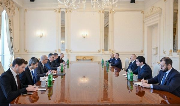 İlham Əliyev İsrailin xarici işlər nazirini qəbul edib